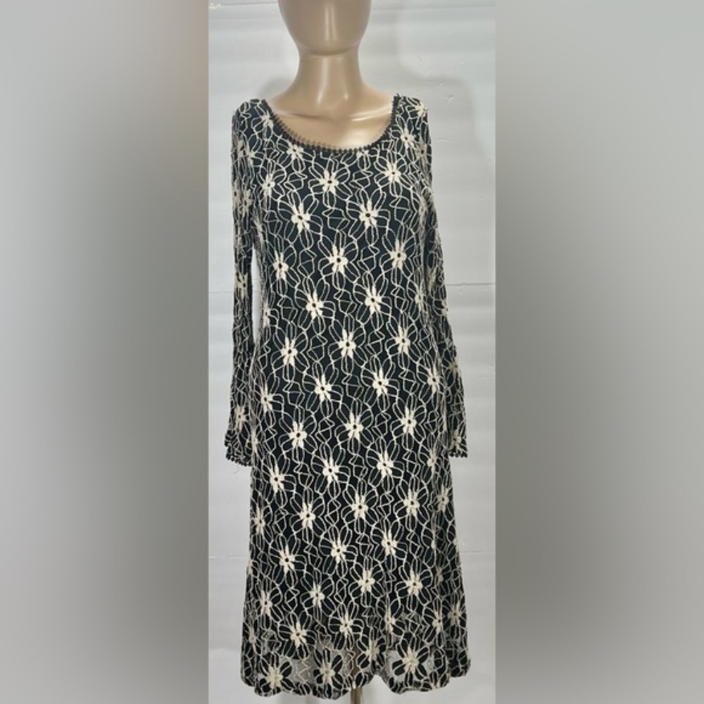 Haani Rotto Raised Floral Black Cocktail Dress with Cream Floral Lace Overlay